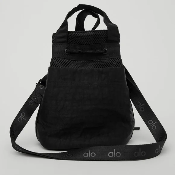 ALO Yoga Crossbody - Picture 13 of 15